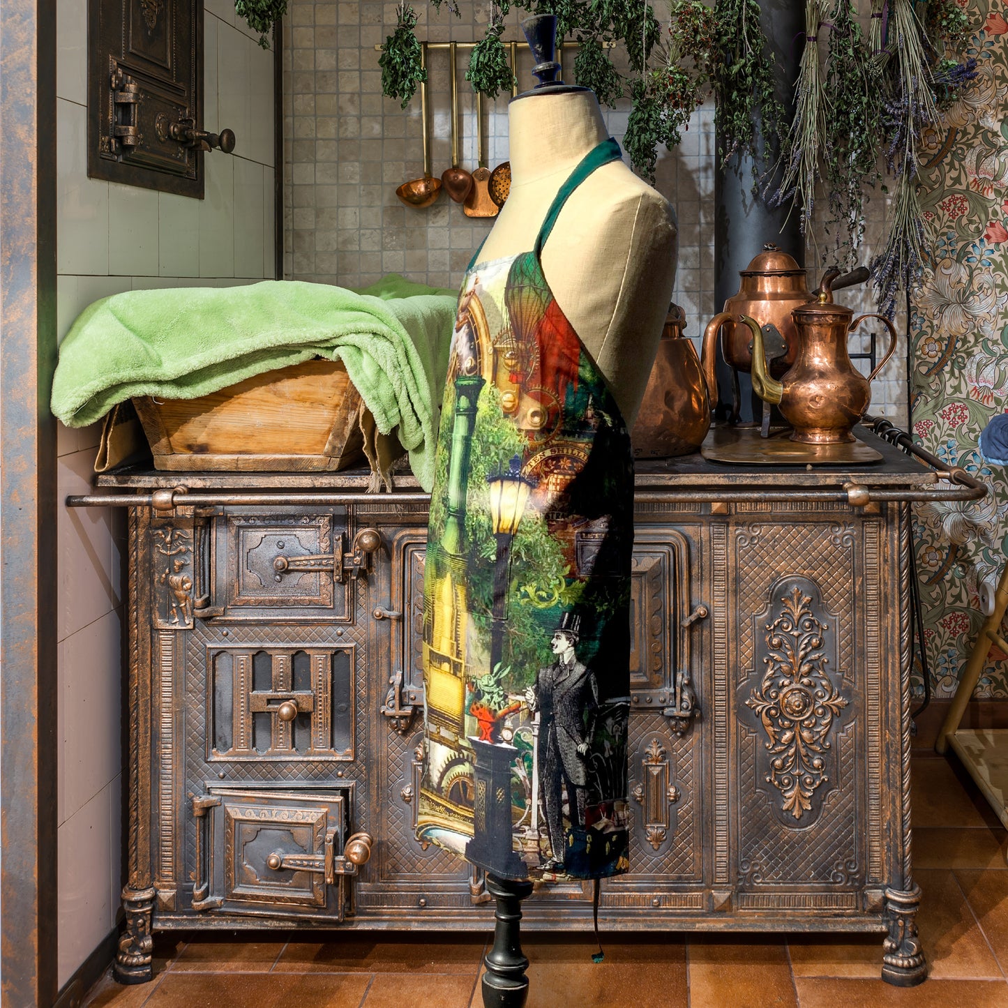 APRON "Sally's Station"